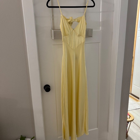 Bardot Butter Yellow Satin Maxi Dress Size US 6 Open back Diamonte Waist - Picture 1 of 7